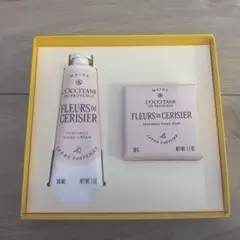 L'OCCITANE Fleurs de Cerisier ギフトセットのサムネイル