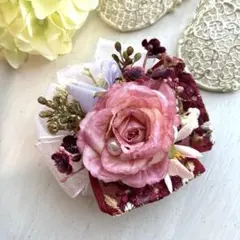 ハンドメイドコサージュ＆髪飾り/レッドインド刺繍リボン