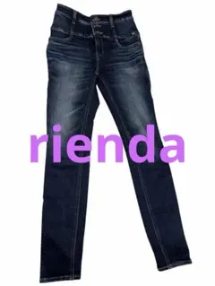 rienda ハイウエスト スキニーデニムパンツ 3連ボタンのサムネイル