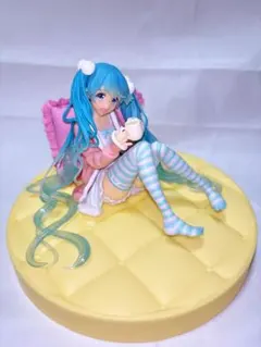 初音ミク フィギュア おすわり