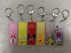 Disney 100 キャラクターキーホルダーセット