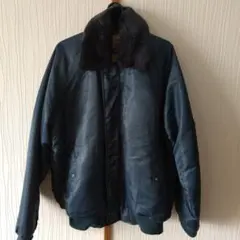 ダークグリーン ボンバージャケット