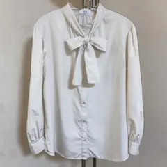 a.v.v 2WAYボウタイブラウス