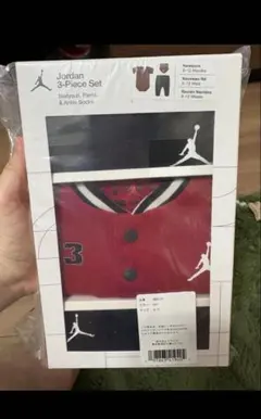 メルカリ市限定値下げ！Jordan 3-Piece Set 6-12ヶ月のサムネイル