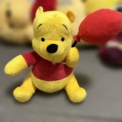 Disney プーさん ぬいぐるみ 赤い風船付き