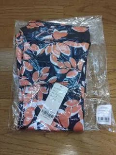 新品 SUKALA リーフバイカラーレギンス Sサイズ　ダークネイビー　オマケ付