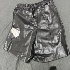 one way フェイクレザー ショートパンツ