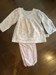 ユニクロ　水玉柄　パジャマ 90cm