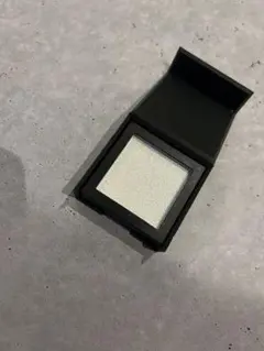 Item thumbnail for item 3ee9ee4d-9027-431d-981b-d6f565174387