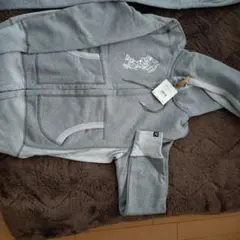 Puma グレー キャラクター刺繍パーカー XS裏起毛。