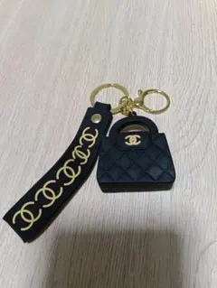 CHANEL ミニバッグ型キーホルダー