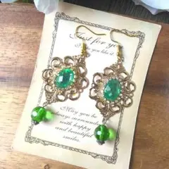 緑　ビーズ　アクセサリー　バラ　ヴィンテージ　フラメンコ　ピアス　イヤリング