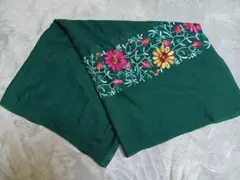 エメラルドグリーン花柄刺繍　大判ストール　ショールスカーフ