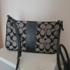 COACH コーチ シグネチャー ショルダーバッグのサムネイル