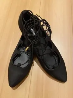 ブラック レースアップ フラットシューズ