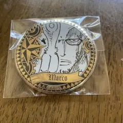 ワンピース 原作 黄金缶バッジ ロー - メルカリ
