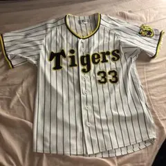 阪神タイガース　復刻ユニフォーム　糸原選手33 阪神タイガース 2026コラボグルメカード 糸原#33 - メルカリ