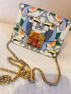 FURLA ハローキティ ミニ　クラッチバッグ FURLA ハローキティ ミニ クラッチバッグ - メルカリ