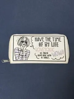 LOVETOXIC 長財布 ホワイトのサムネイル