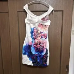 オフショルダー花柄ナイトドレス