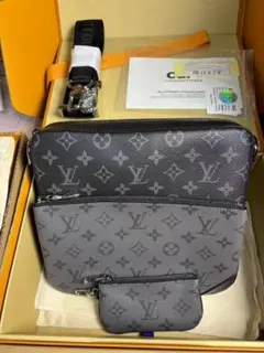 LOUIS VUITTONショルダーバッグ