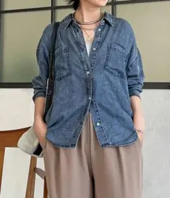 un dix cors　アンディコール　ラウンドヘムデニムシャツ