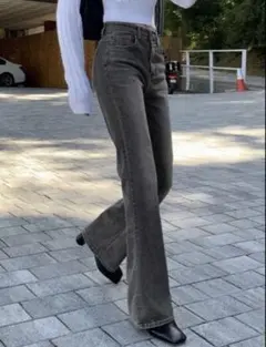 フレアデニムパンツ グレー 美品 未使用 韓国系 ギャル系 海外ガールのサムネイル