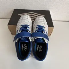 umbro サッカーシューズ ホワイト/ブルー20センチ