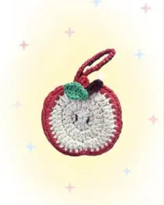 りんごのAirPodsケースのサムネイル