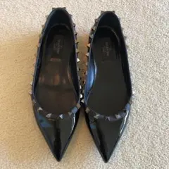 ヴァレンチノ VALENTINO 黒　バレンチノ　スタッズ 24のサムネイル