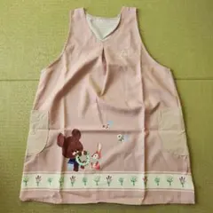 Jackie ピンク Vネックくまのがっこう　エプロン　保育士