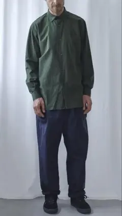 美品 comoli ベルテッド チノ ショーツ - メルカリ