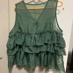 フリル　トップス