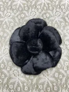 カメリア　ベルベット　ブラックコサージュ　ハンドメイド