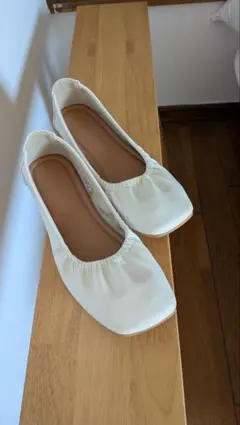 美品GUギャザーフラットシューズ スクエアトゥ オフホワイト М