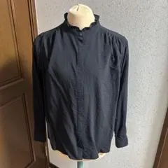 黒ブラウス長袖