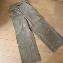 コーデュロイパンツ