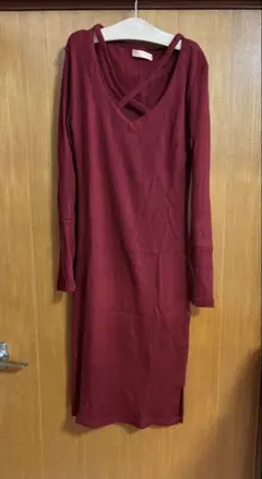 バーガンディ リブ編み Vネックワンピース