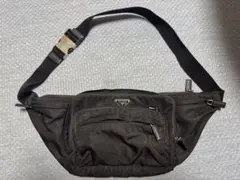 PRADA ボディバック