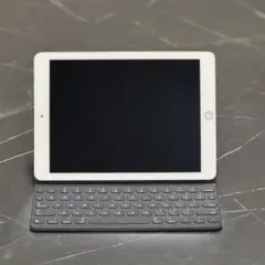iPad pro 9.7インチ　32GB +smartkeyboard付き