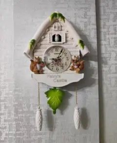ヨーロッパ風·掛け時計カッコウが鳩時計を鳴らす