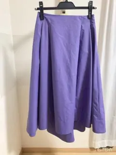 フレアスカート、レースアップ