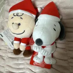 スヌーピー＆チャーリー・ブラウン サンタぬいぐるみ