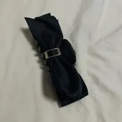 黒いリボン型ヘアアクセサリー