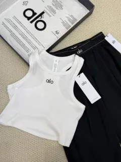 aloタンクトップ ショート丈 フィットネス (ホワイト・M)