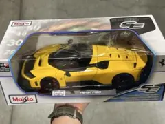 マイスト Maisto Ferrari F80フェラーリ 1/18のサムネイル