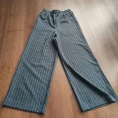 ガウチョパンツ Sサイズ グレーとホワイトストライプ