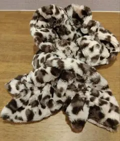 やさしいヒョウ柄 ファーマフラー