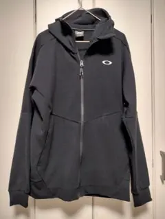 OAKLEY オークリー　パーカー　黒　US:Lサイズ