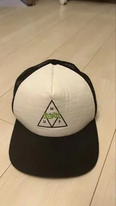 HUF トライアングルロゴ メッシュキャップ